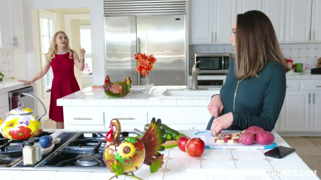 Aften Opal & Alix Lynx - Family Friendly Thanksgiving Bang Fest