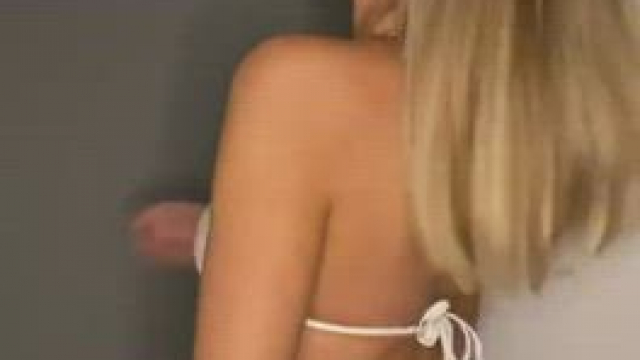 Does your tongue want something to do