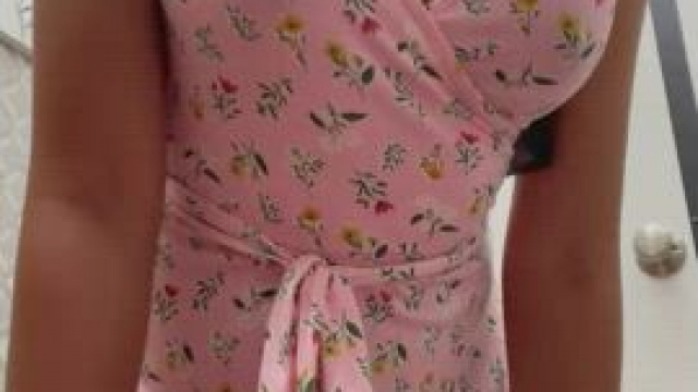 Do you wanna fuck in the fitting room?