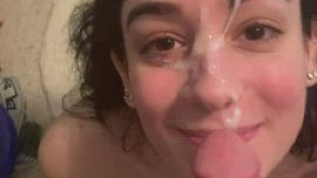 One sticky facial for a lady please