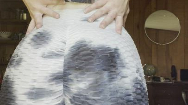 Jiggly butt under these shorts