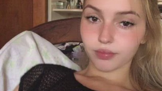 natural blonde with perfect tits