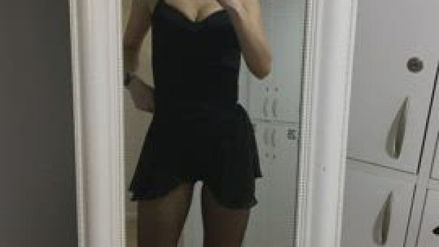 I just couldn't stop from playing with myself in the gym changing room..