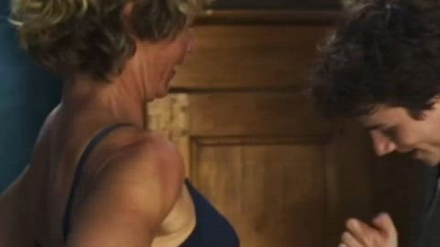 cecile de france in La passagère (2022)