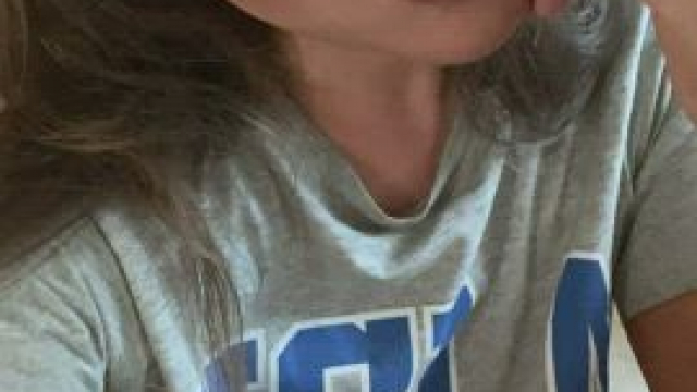 I want to let one lucky Redditor cum on my ass multiple times