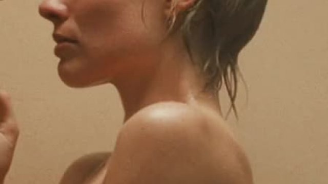 Margot Robbie in Dreamland (2019)