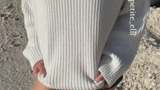 Can you see that I am only 4'10?