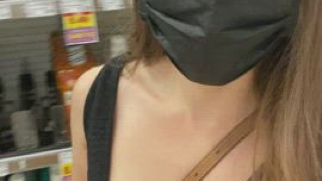 Flashing my tits and vag in the pharmacy aisle because mommy knoes how to make
