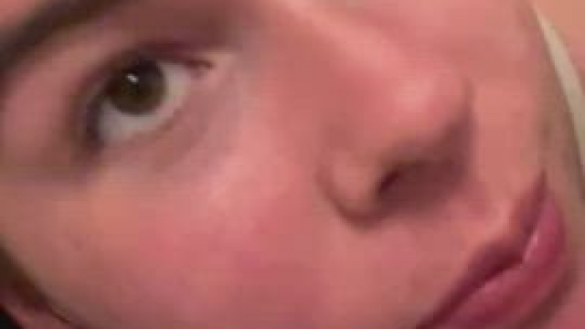 Awful filming on my part but a half decent cumshot :)