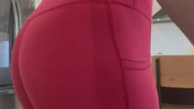 Do these red leggings look okay?