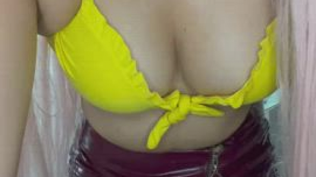 first post here, hope you guys appreciate my 19 year old body - tiktok banned me