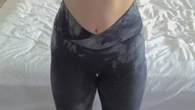 Sending a masturbating video to every guy that upvotes ?? (My auto reply is on)?