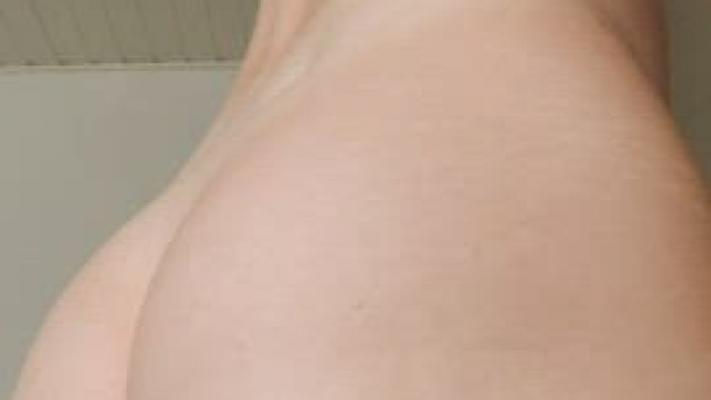 Wyd if you see me jiggle like this <3