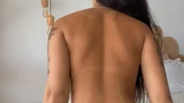 she only lets you cum in the tanlines