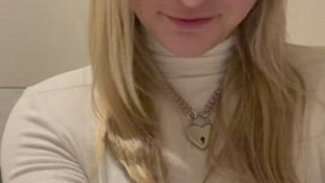 Checking in from the bathroom on a first date... do you think he knows how lucky