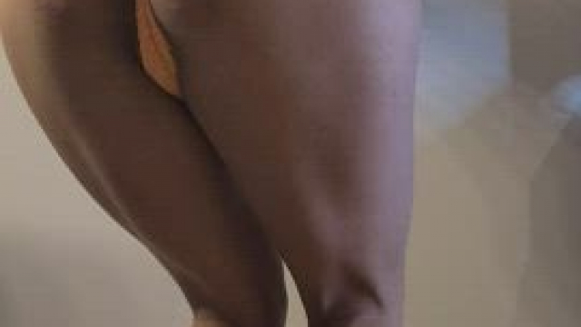 Use my tiny 5'1 body against the wall Papi.