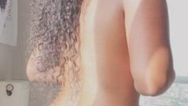 Do I have the type of body you’d wanna smash?