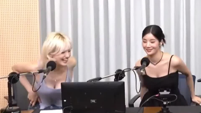 Jeon Somi and Kwon Eunbi