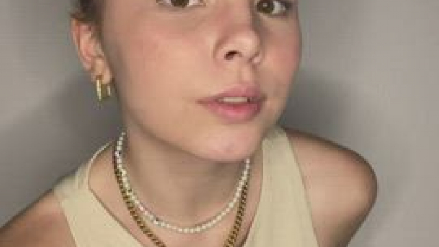 be honest, would u date a cute 18 y/o girl