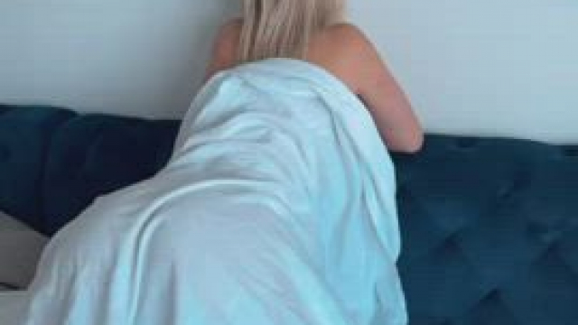 I love bending over for older cock because it feels the best!