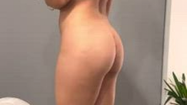 Slim and sexy, can you handle me? ??