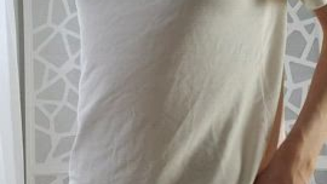 I think my tiny body is pretty cute, do you agree? :)