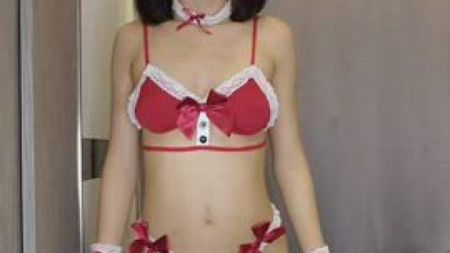 Time to unwrap your present :3