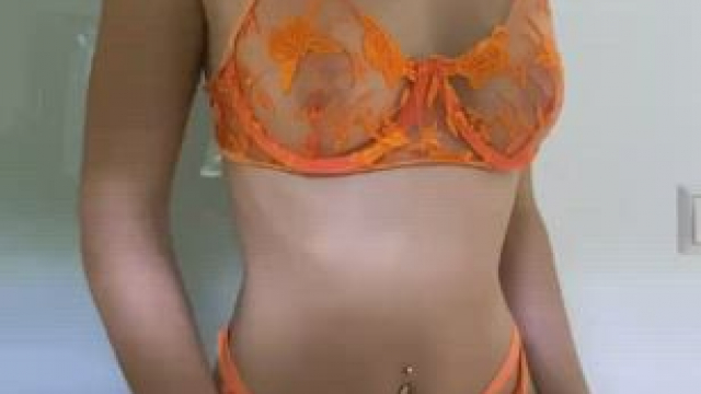 I'm online right now and really bored, can someone keep me company?