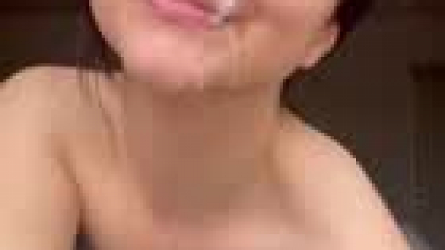 Wearing cum on my face turns me on