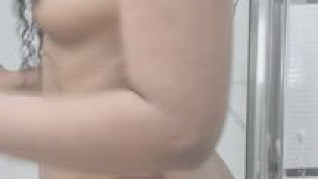 Wanna bust all over my butt ?