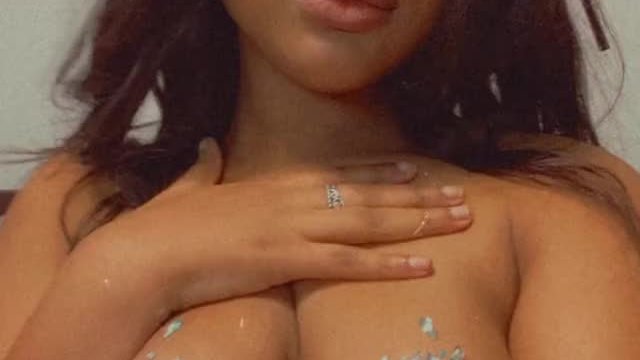 first post here!! sparkly kitty?