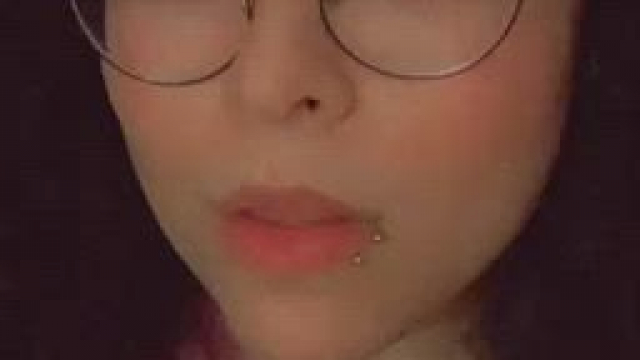 Need someone to deep throat while I make this face