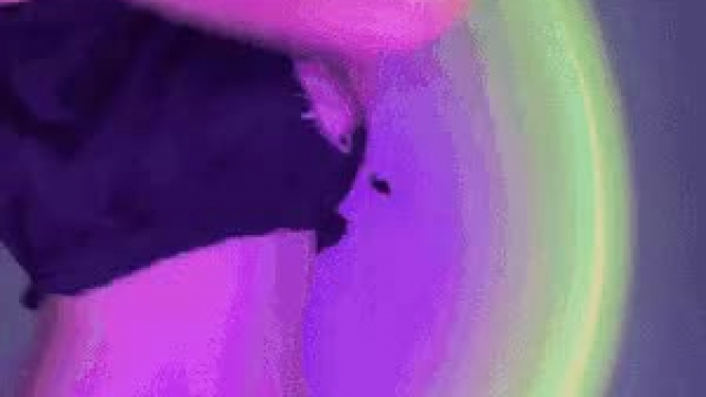 Pick a hole to fuck, quick!