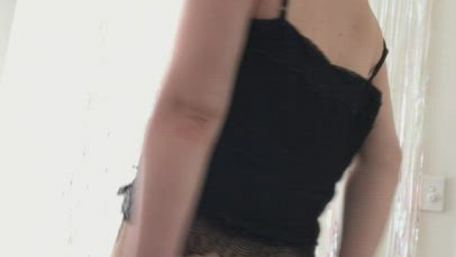 Biologist conducting a social experiment, do you like this booty?