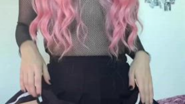 Wearing no panties under my skirt makes it easier to cum