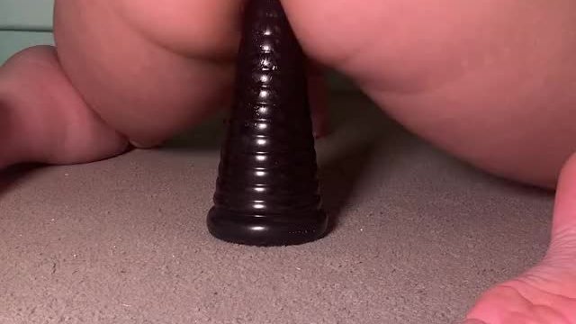 My ass loves to grip just as much as my pussy does 