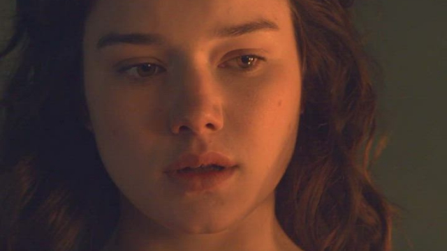 Hanna Mangan-Lawrence (at 20) in Spartacus: Vengeance