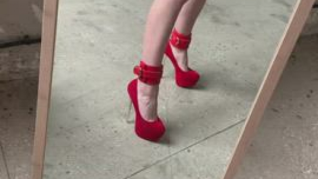 Does the red color fit well ?