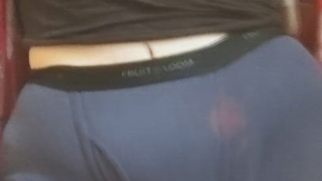 Casual little lap dance