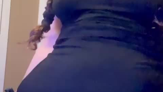 i wish strangers would rate my pussy in public