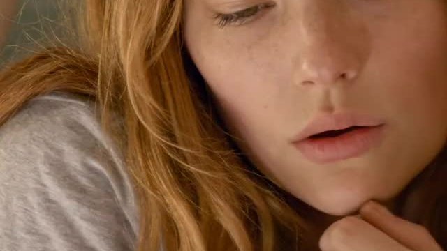 Haley Bennett tight round ass in Kristy