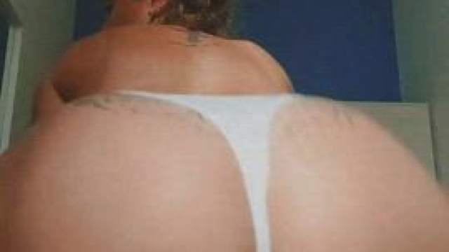 Hi baby... Would you fill my hungry ass with cream today?