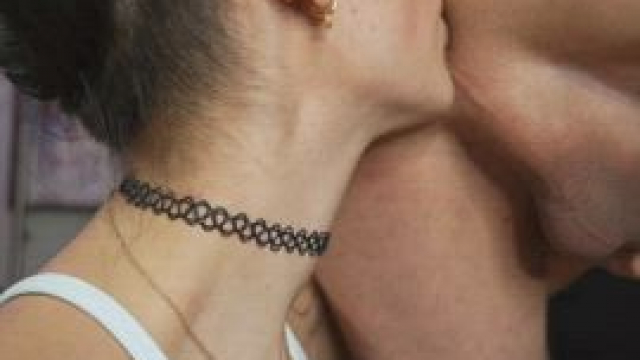 C'est comme ça qu'elle aime dominer les hommes