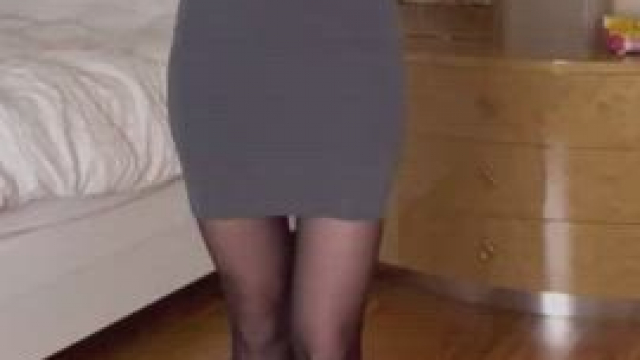 Tight dress or no dress?