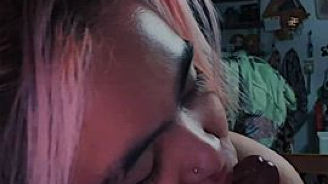 Who wants to help me with my oral fixation