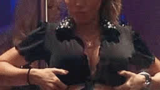 Kendra Wilkinson in The Girls Next Door