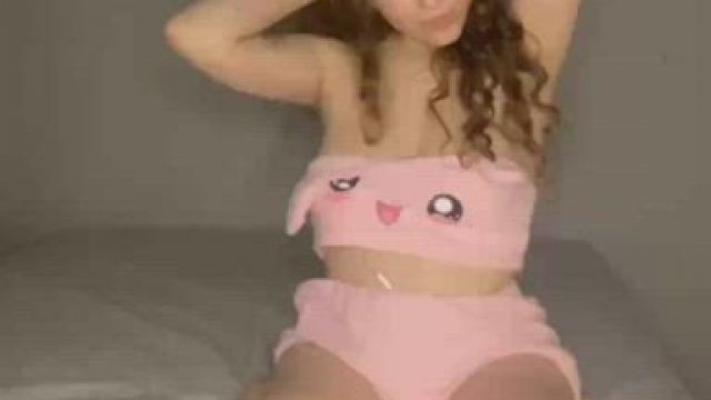 Wanna jerk off to my nudes?;)