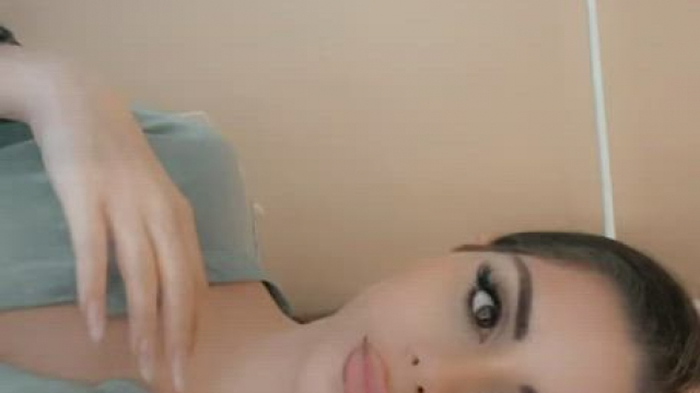 Did this minimizing bra I wear to work cover these massive natural DDD’s on my 5