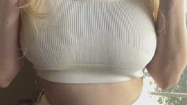 I love the way my natural DDDs jiggle