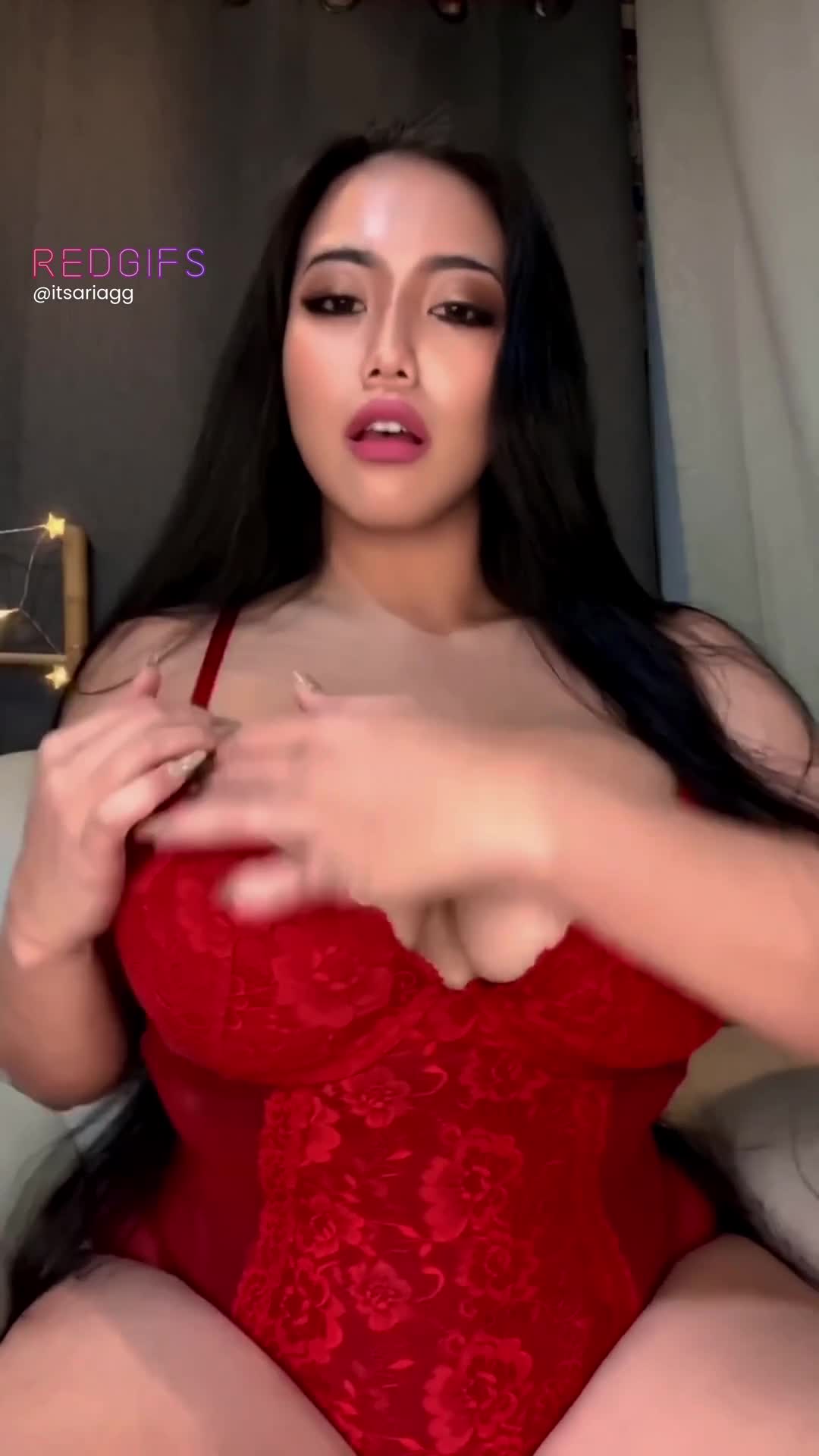 Would you date a curvy girl like me?